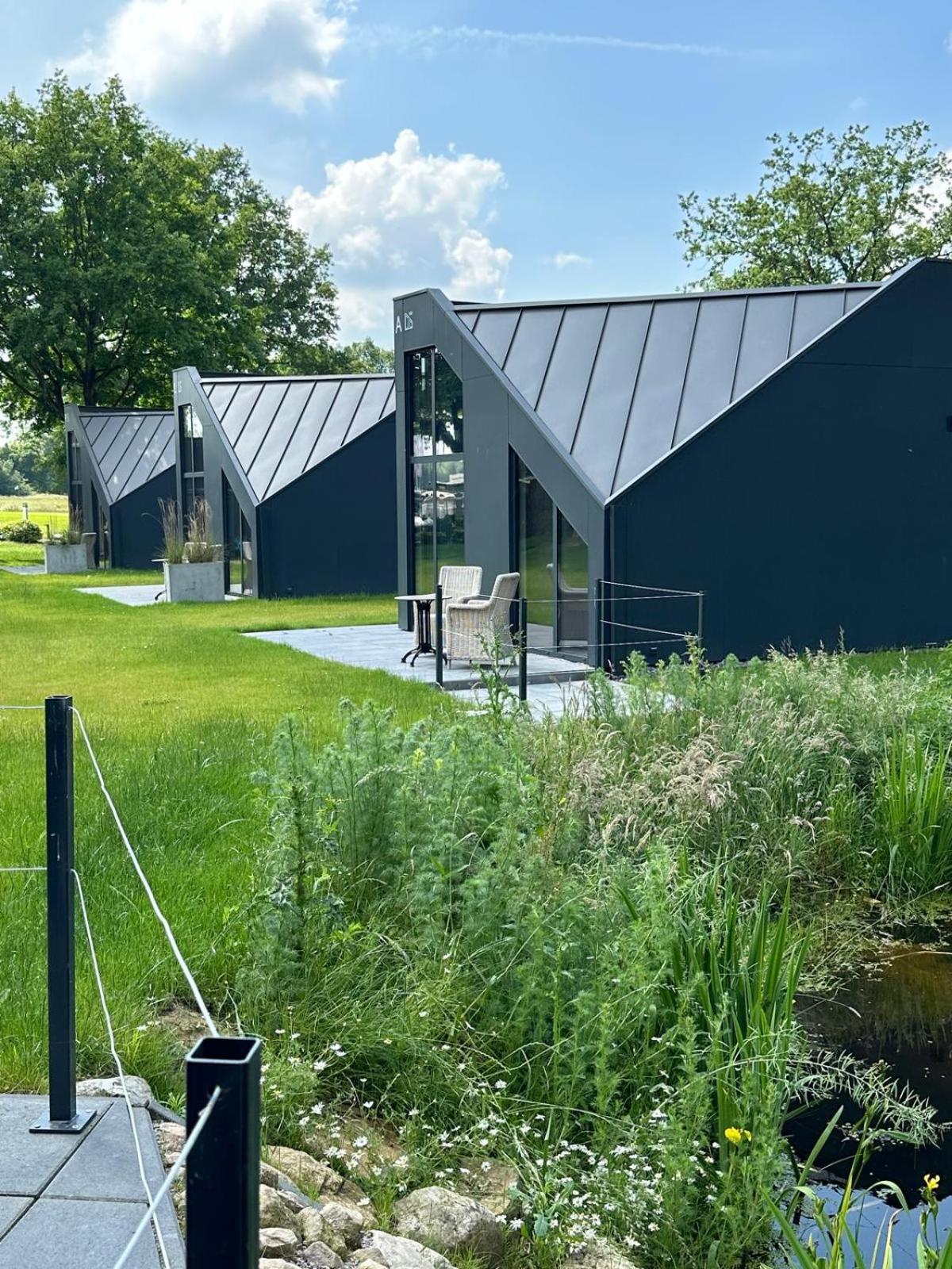 Stade Land Golf Hotel Tiny Haeuser Deinste Buitenkant foto