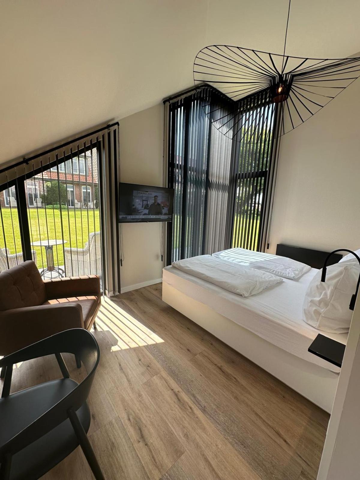Stade Land Golf Hotel Tiny Haeuser Deinste Buitenkant foto